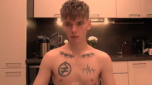 Snapshot of Fredd_Xanders chatting on December 5, 2025, 3:32 pm Fredd Xanders online show from December 5, 2025, 3:32 pm