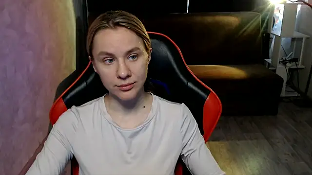 MiaBun1 online show from April 6, 2026, 2:51 am