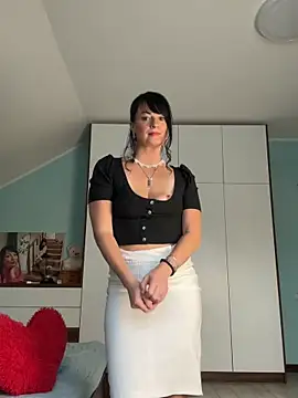 Snapshot of CherryCherry03 chatting on February 13, 2026, 9:31 am CherryCherry03 online show from February 13, 2026, 9:31 am