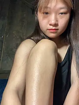 hinata-xx online show from April 11, 2026, 10:02 pm