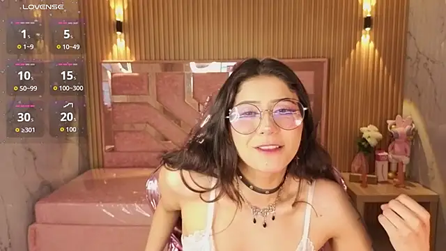 miss devil s online show from March 12, 2026, 3:12 am