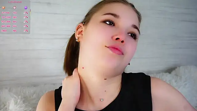 Snapshot of SolBurri chatting on February 28, 2026, 1:16 am SolBurri online show from February 28, 2026, 1:16 am