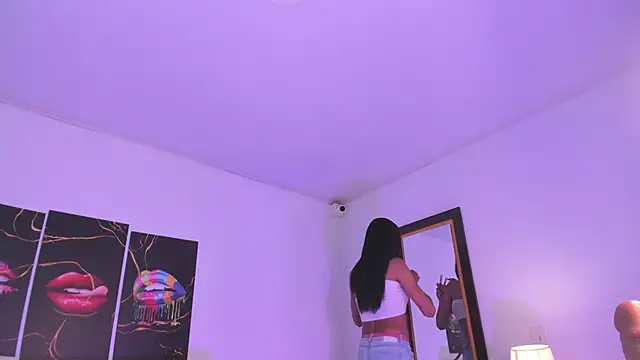 aleexxia online show from December 14, 2025, 11:54 pm