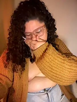 Snapshot of VanesssaMilf_ chatting on March 1, 2026, 8:58 am VanesssaMilf online show from March 1, 2026, 8:58 am