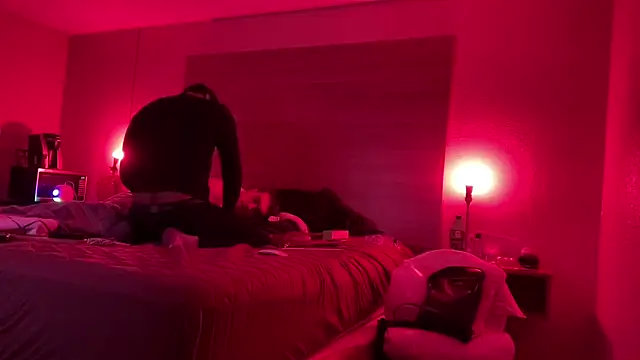 Snapshot of cosmiccloudpig chatting on March 1, 2026, 5:35 pm cosmiccloudpig online show from March 1, 2026, 5:35 pm