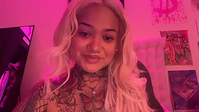 Itsonlyvirgo online show from May 3, 2026, 8:52 am