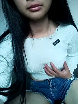 Him MountainGirl online show from December 17, 2025, 6:18 am