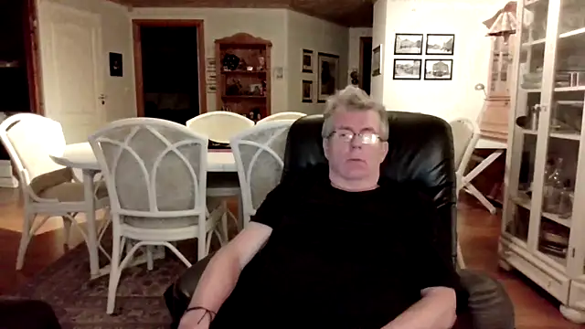 Snapshot of Mortimer_Orawan chatting on February 3, 2026, 5:51 pm Mortimer Orawan online show from February 3, 2026, 5:51 pm