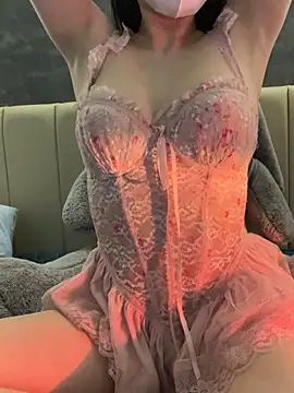 Snapshot of Lucy79xx chatting on December 14, 2025, 9:26 am Lucy79xx online show from December 14, 2025, 9:26 am