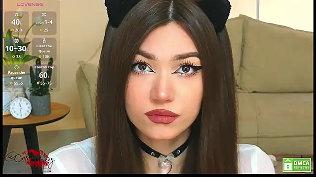 oliviaah  online show from April 9, 2026, 3:18 pm