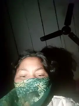 Snapshot of Pooja125599 chatting on January 5, 2026, 11:30 pm Pooja125599 online show from January 5, 2026, 11:30 pm