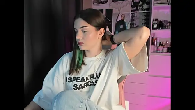 NikkieKitty online show from February 13, 2026, 2:17 pm