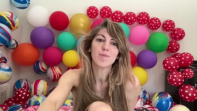 Snapshot of CelestialRuby chatting on February 17, 2026, 5:43 pm CelestialRuby online show from February 17, 2026, 5:43 pm