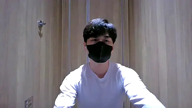 kimze7 online show from March 10, 2026, 4:49 am