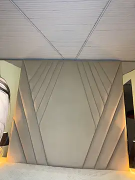 SecretSensuel online show from April 18, 2026, 12:29 pm