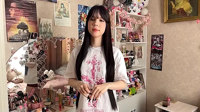 DorindaCail online show from June 27, 2026, 12:22 pm