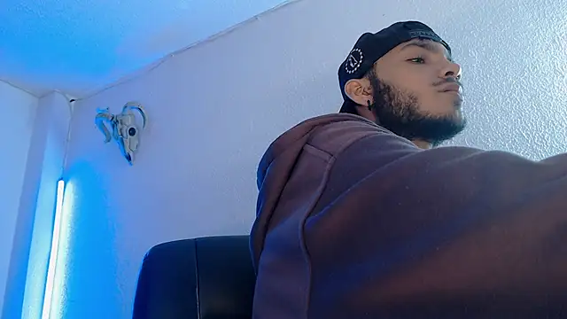 kingdani hot online show from January 6, 2026, 3:21 am