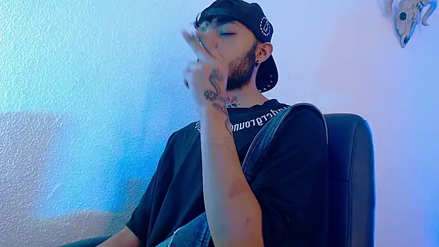 kingdani hot online show from December 21, 2025, 3:08 am