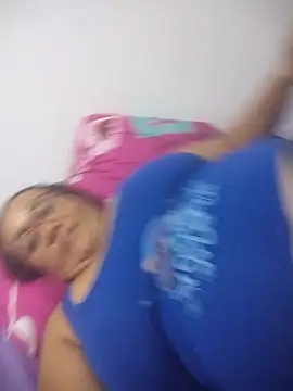 Snapshot of Nini_Love_ chatting on March 22, 2026, 2:37 am Nini Love online show from March 22, 2026, 2:37 am