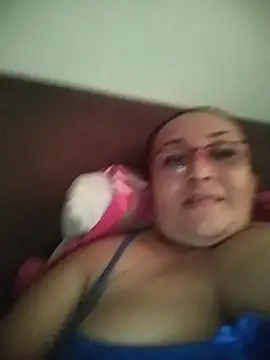 Snapshot of Nini_Love_ chatting on April 11, 2026, 8:12 pm Nini Love online show from April 11, 2026, 8:12 pm