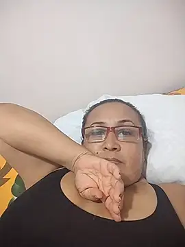 Snapshot of Nini_Love_ chatting on March 24, 2026, 1:38 am Nini Love online show from March 24, 2026, 1:38 am