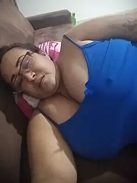 Snapshot of Nini_Love_ chatting on April 15, 2026, 4:07 am Nini Love online show from April 15, 2026, 4:07 am