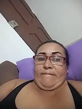 Snapshot of Nini_Love_ chatting on April 3, 2026, 3:13 am Nini Love online show from April 3, 2026, 3:13 am