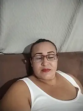 Snapshot of Nini_Love_ chatting on April 11, 2026, 2:19 am Nini Love online show from April 11, 2026, 2:19 am