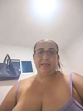 Snapshot of Nini_Love_ chatting on March 26, 2026, 8:01 am Nini Love online show from March 26, 2026, 8:01 am