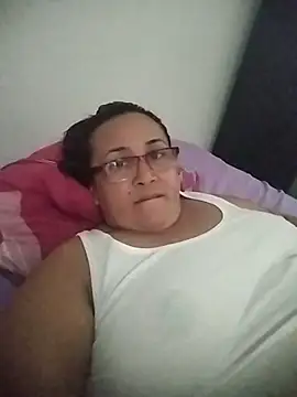 Snapshot of Nini_Love_ chatting on April 15, 2026, 7:29 pm Nini Love online show from April 15, 2026, 7:29 pm