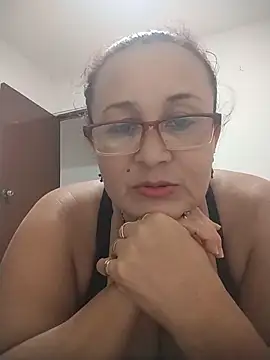 Snapshot of Nini_Love_ chatting on March 5, 2026, 1:24 am Nini Love online show from March 5, 2026, 1:24 am