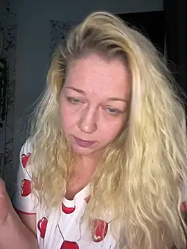 Snapshot of JenniferCarmen chatting on February 7, 2026, 5:32 pm JenniferCarmen online show from February 7, 2026, 5:32 pm