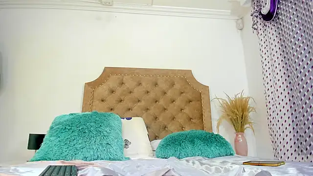 Snapshot of _foxy_00 chatting on March 13, 2026, 5:07 pm foxy 00 online show from March 13, 2026, 5:07 pm