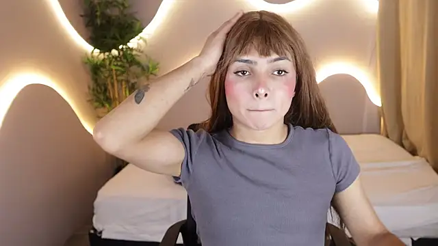 Snapshot of simone_sky chatting on March 3, 2026, 12:45 pm simone sky online show from March 3, 2026, 12:45 pm