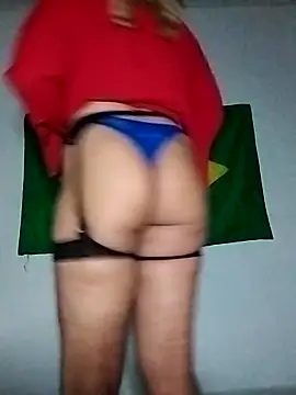 Snapshot of Danypopozuda chatting on March 1, 2026, 12:43 am Danypopozuda online show from March 1, 2026, 12:43 am