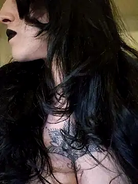 BustyVampyre online show from February 3, 2026, 1:05 am