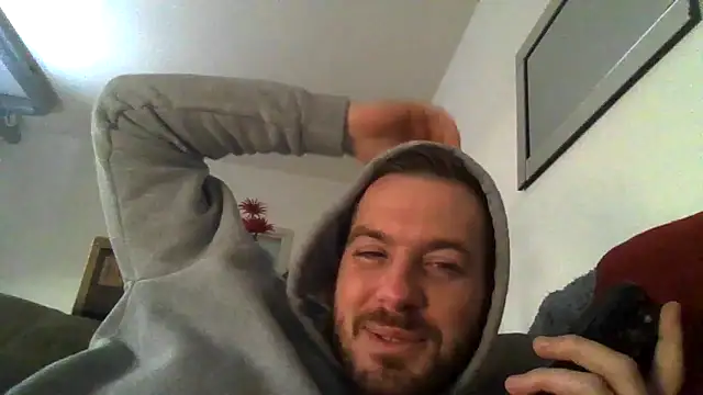 Snapshot of cheekycherryx chatting on December 23, 2025, 12:43 am cheekycherryx online show from December 23, 2025, 12:43 am