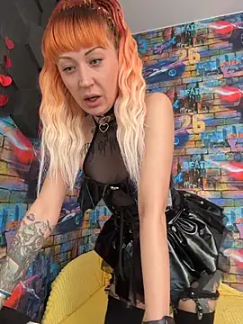 Tattoo  Moon online show from March 9, 2026, 11:52 pm