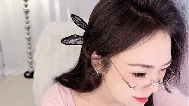 Snapshot of yuanbao8888 chatting on December 18, 2025, 1:00 am yuanbao8888 online show from December 18, 2025, 1:00 am