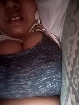 pihuu1313 online show from April 4, 2026, 10:11 am