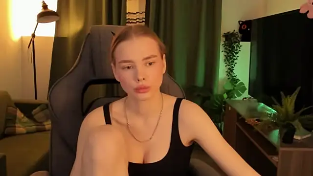 Snapshot of BellaHaadiid chatting on January 13, 2026, 9:46 am BellaHaadiid online show from January 13, 2026, 9:46 am