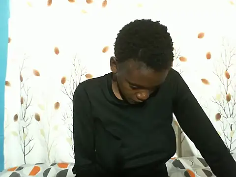 Snapshot of PetiteDoll_06 chatting on March 13, 2026, 12:10 pm PetiteDoll 06 online show from March 13, 2026, 12:10 pm