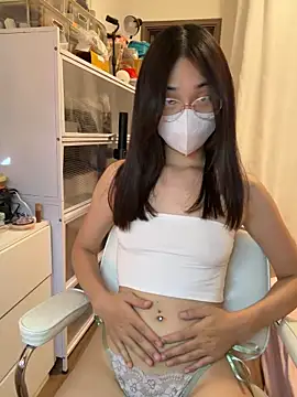 mimichannn99 online show from June 16, 2026, 6:41 pm