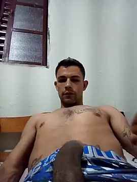 Snapshot of leobct555 chatting on March 23, 2026, 2:33 am leobct555 online show from March 23, 2026, 2:33 am