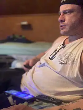 Snapshot of Ldnick69 chatting on March 3, 2026, 10:28 pm Ldnick69 online show from March 3, 2026, 10:28 pm