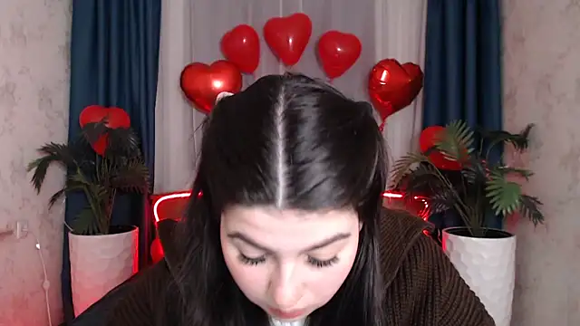 Snapshot of KisaModel chatting on February 13, 2026, 1:16 am KisaModel online show from February 13, 2026, 1:16 am