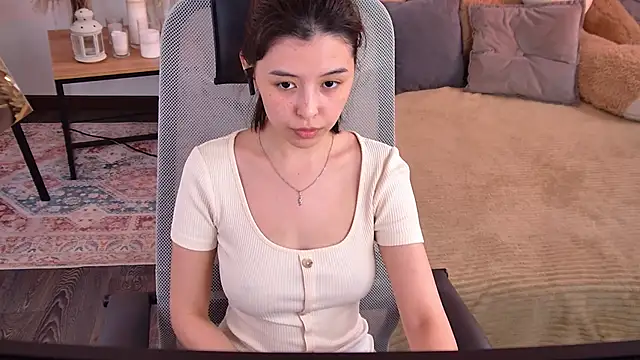 SirenMystiq online show from June 12, 2026, 1:53 pm