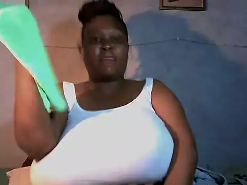 sweetmilkylady online show from June 11, 2026, 5:37 am