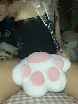 Snapshot of Kaelth3 chatting on February 8, 2026, 3:43 pm Kaelth3 online show from February 8, 2026, 3:43 pm