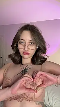 Snapshot of IsKiku chatting on January 18, 2026, 5:05 pm IsKiku online show from January 18, 2026, 5:05 pm